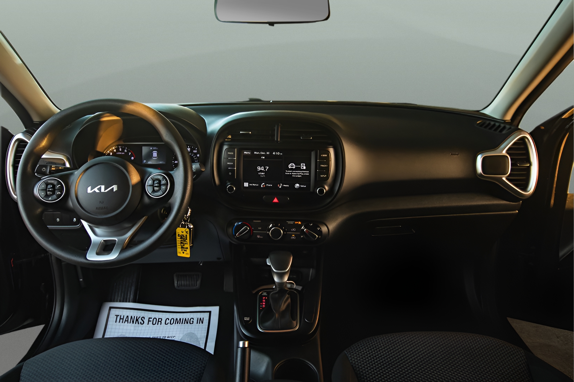 View vehicle photo 7