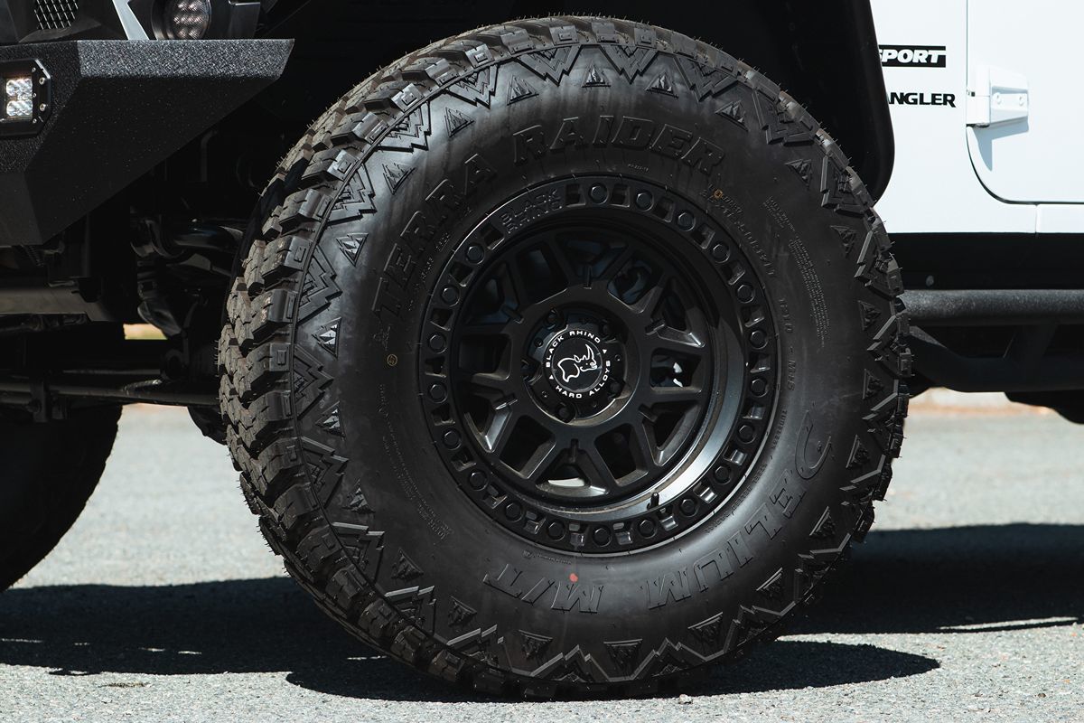 2017 Jeep Wrangler Sport photo 4