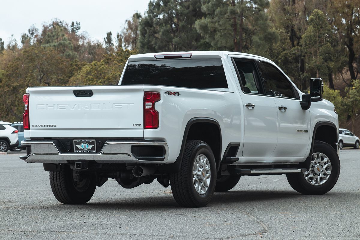 2024 Chevrolet Silverado 2500HD LTZ photo 4