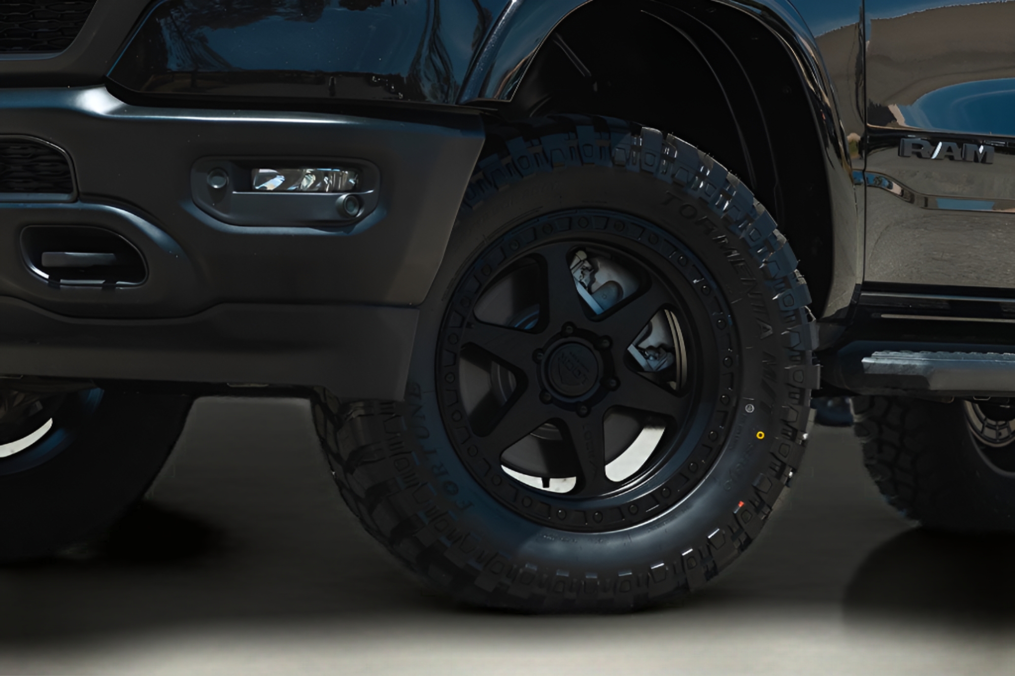 View vehicle photo 3