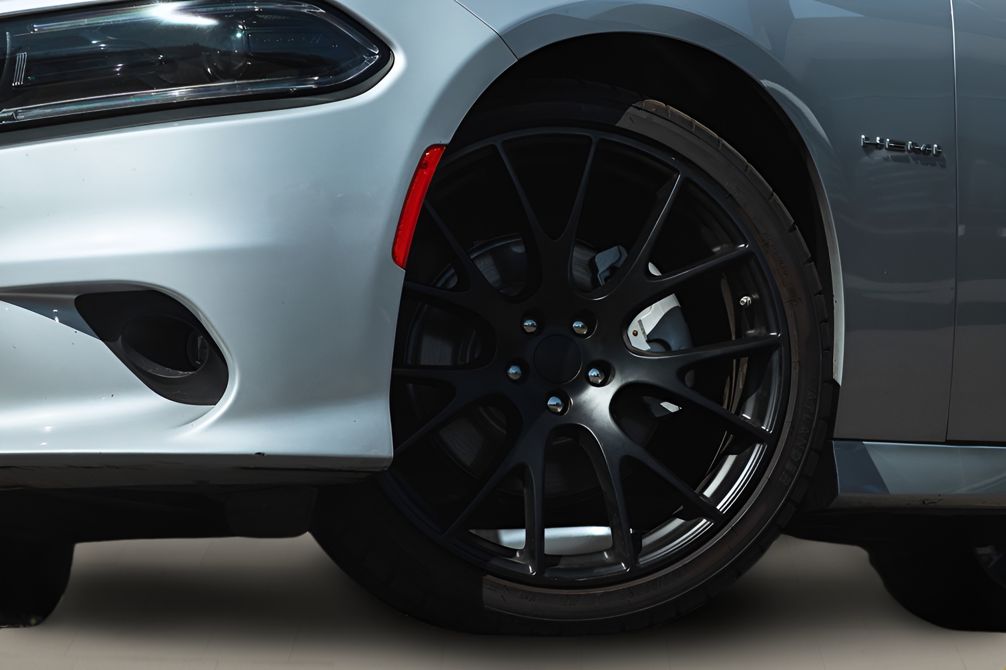 Dodge Charger photo 9
