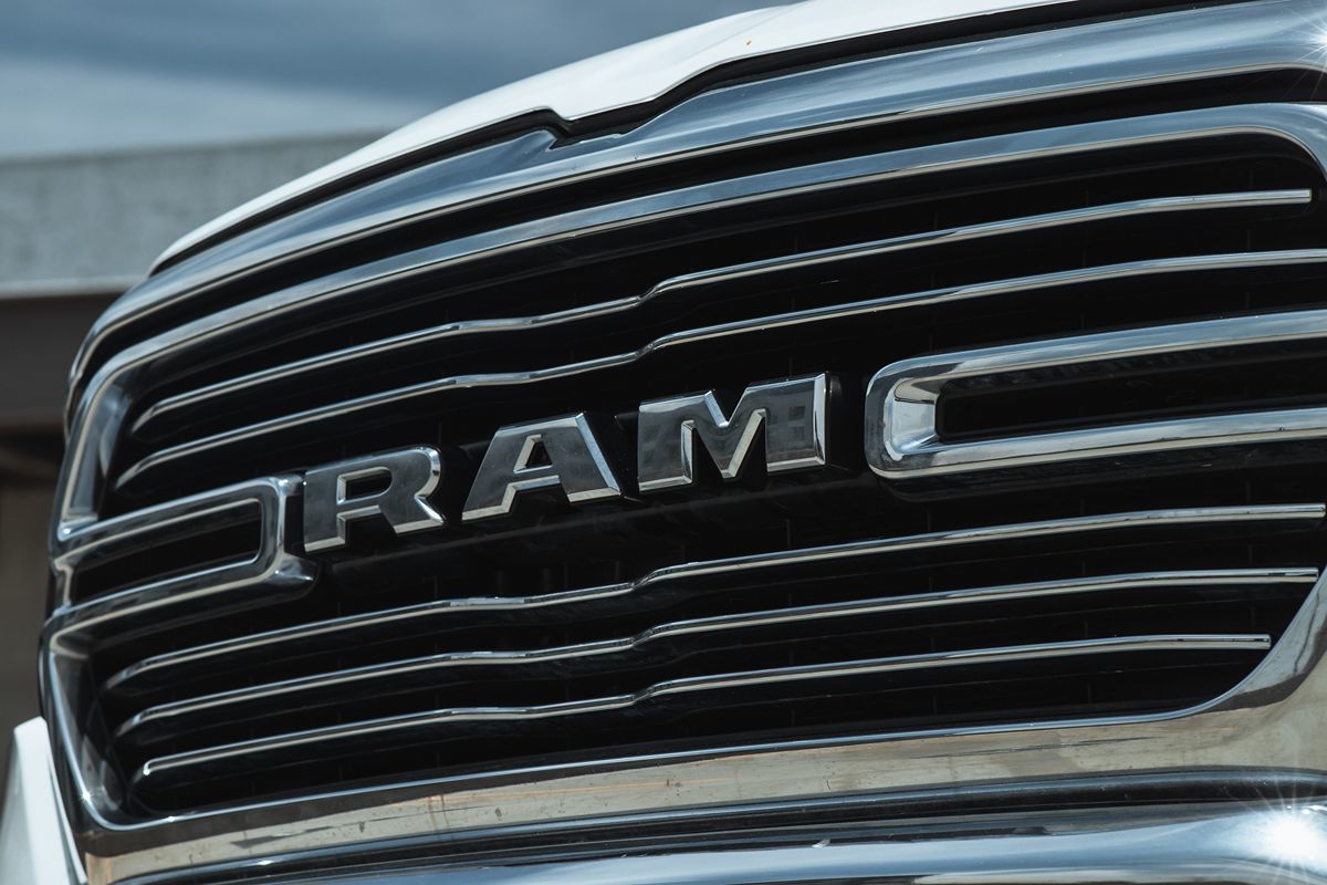 2024 Ram 1500 Laramie photo 2