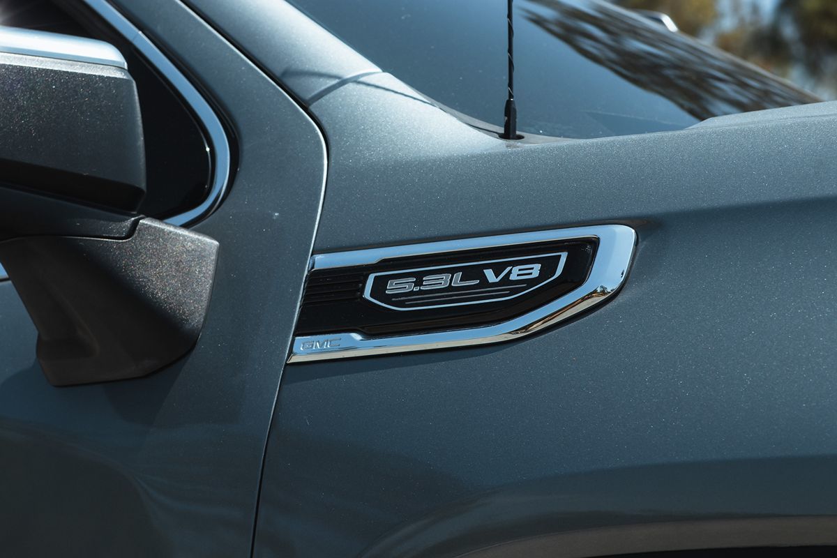 2021 Gmc Sierra 1500 SLT photo 3