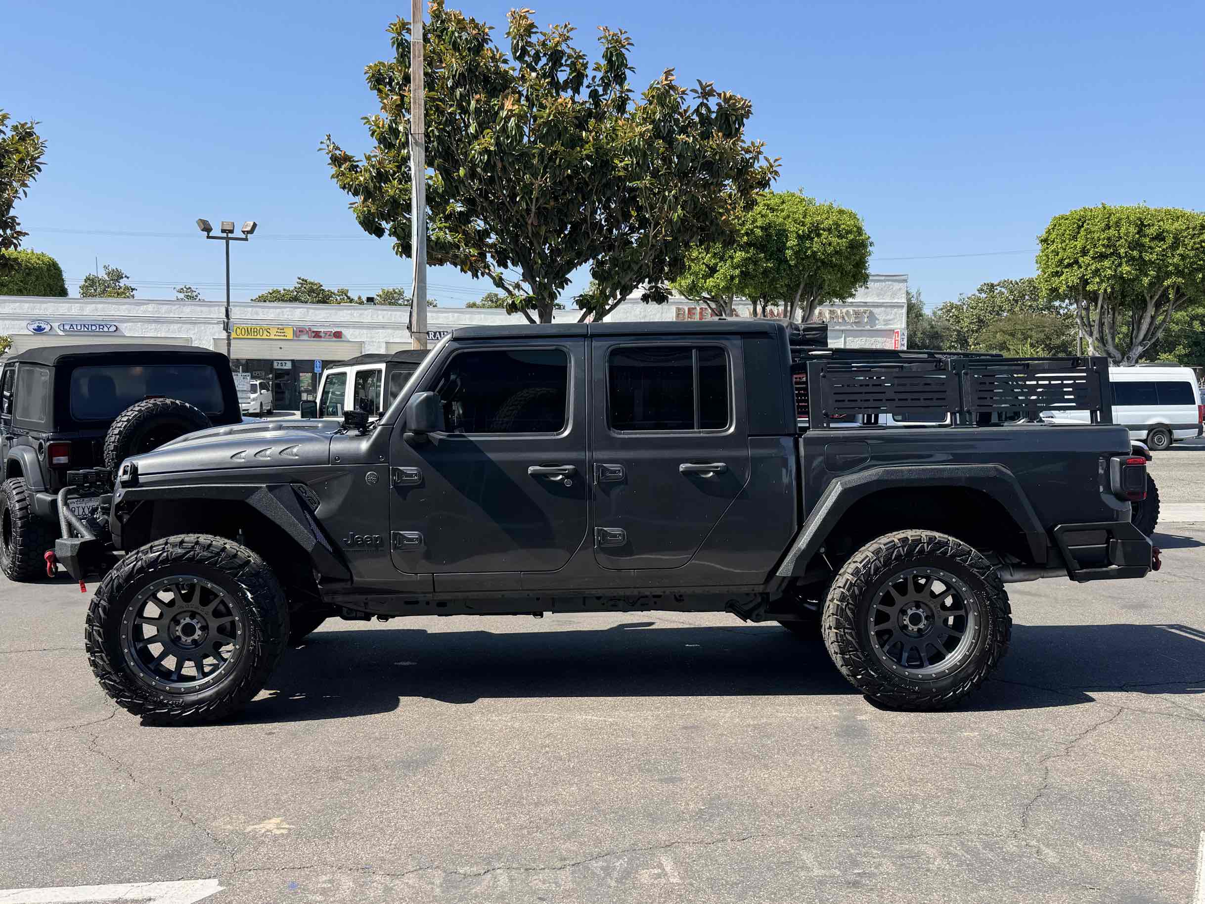 2024 Jeep Gladiator Sport - Photo 3