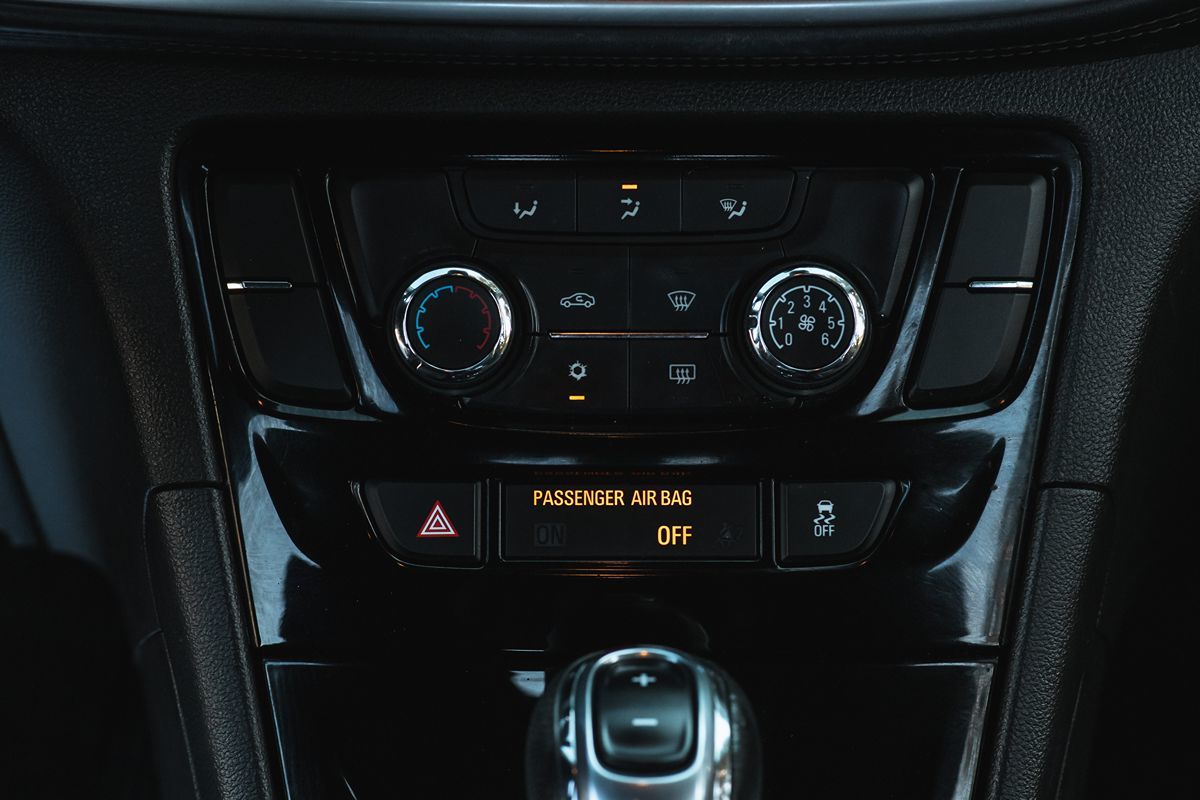 2018 Buick Encore Preferred photo 24