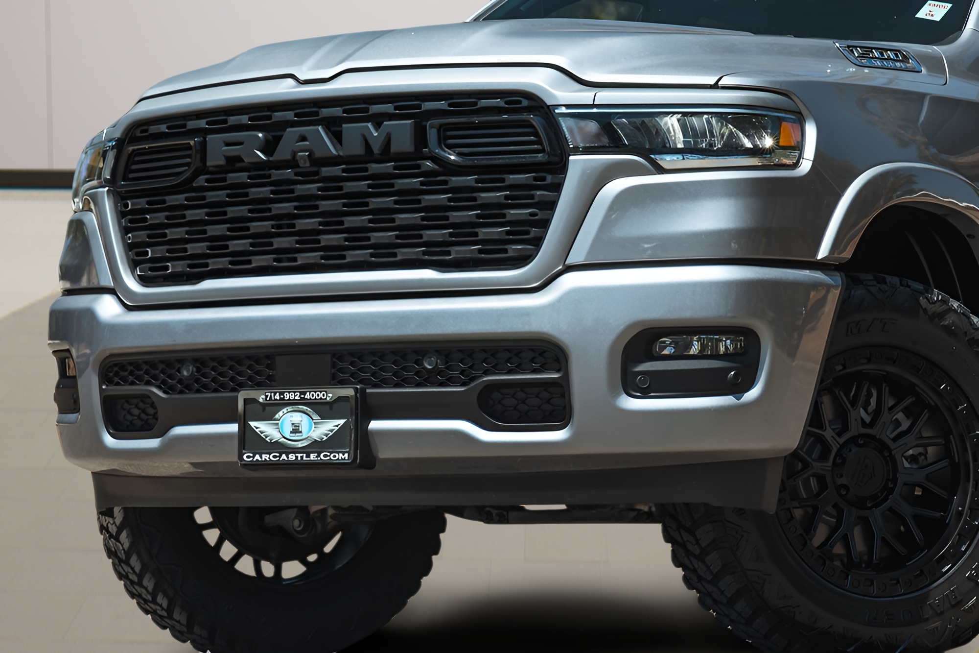 View vehicle photo 2