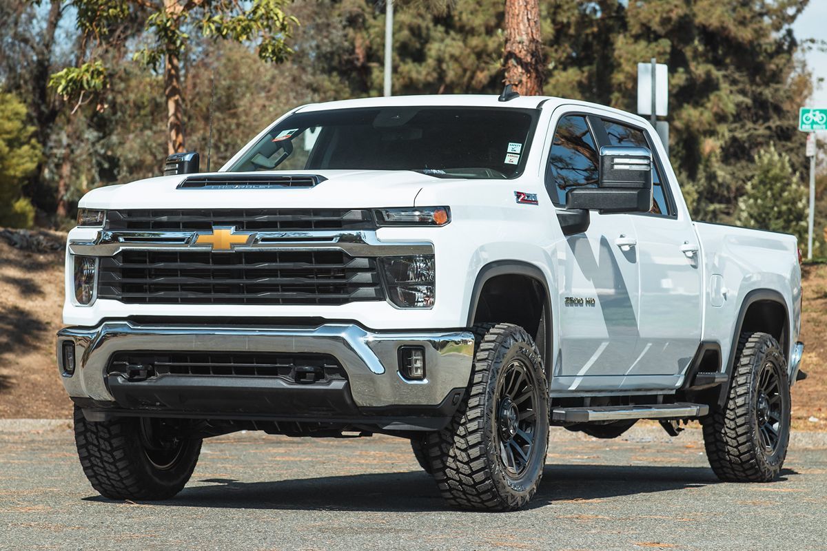 2024 Chevrolet Silverado 2500HD LT photo 6