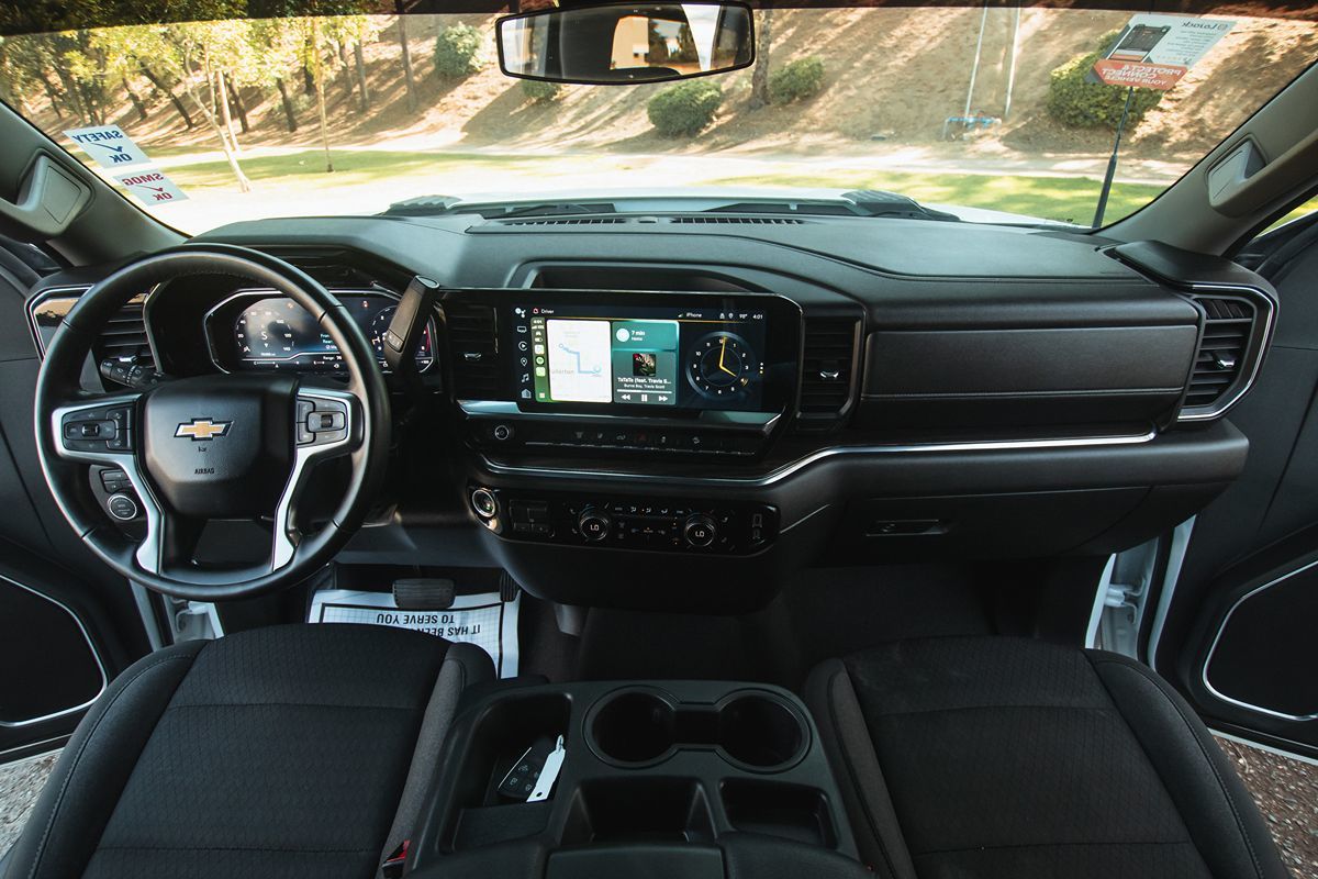 2024 Chevrolet Silverado 2500HD LT photo 27