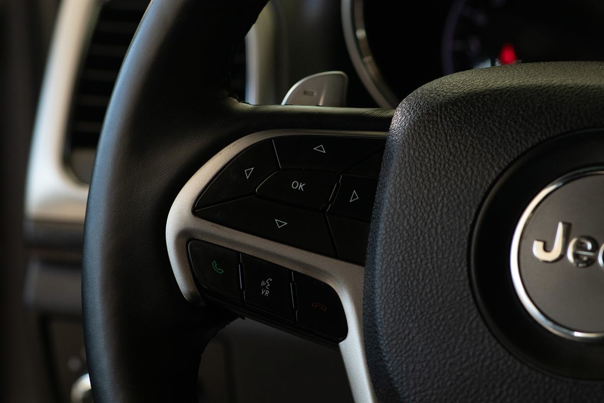 2017 Jeep Grand Cherokee Altitude photo 24