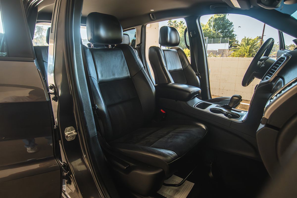 2017 Jeep Grand Cherokee Altitude photo 10