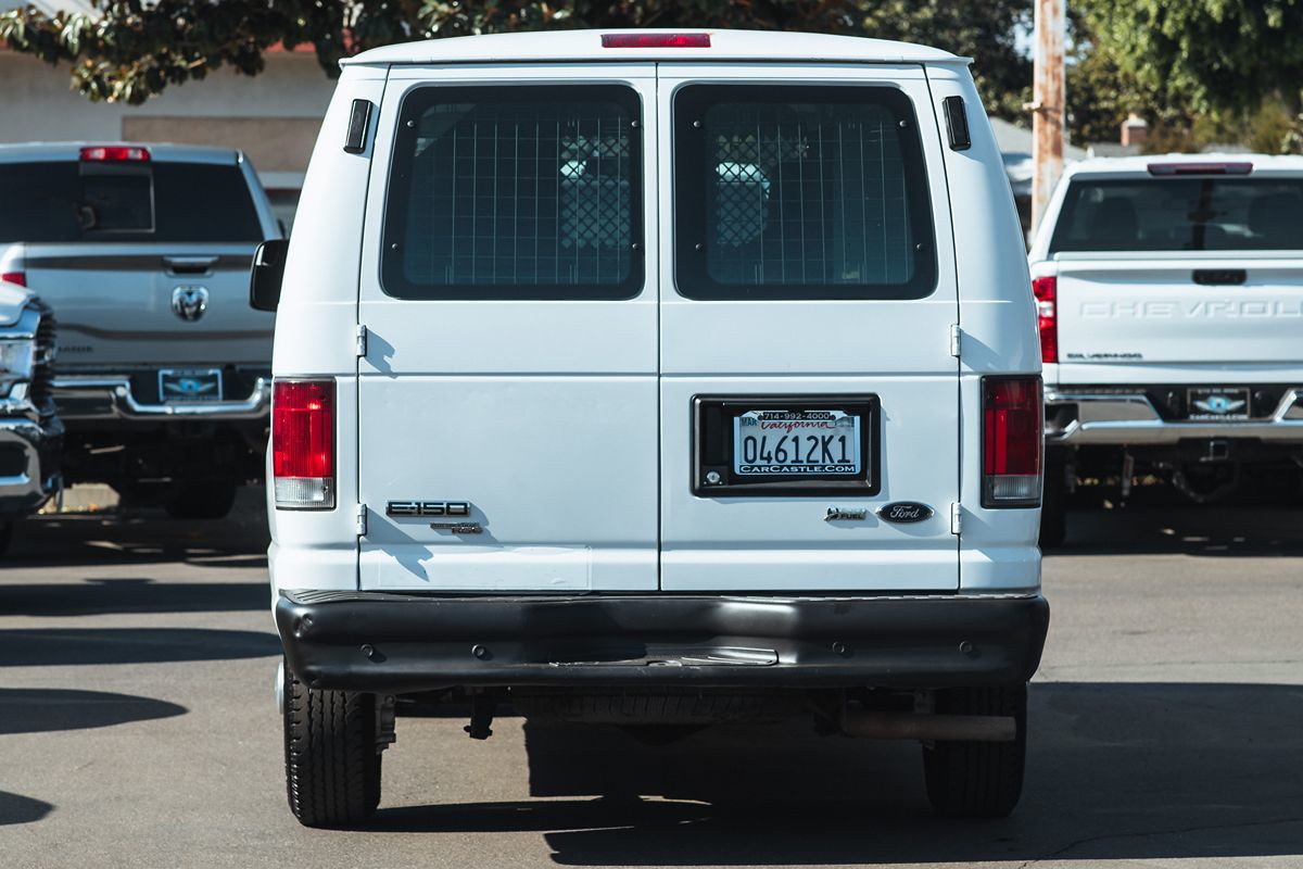 2013 Ford E-150 photo 3