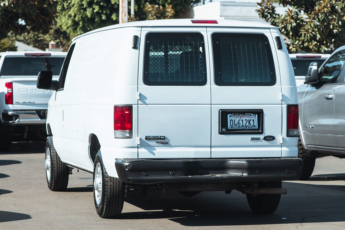 2013 Ford E-150 photo 4