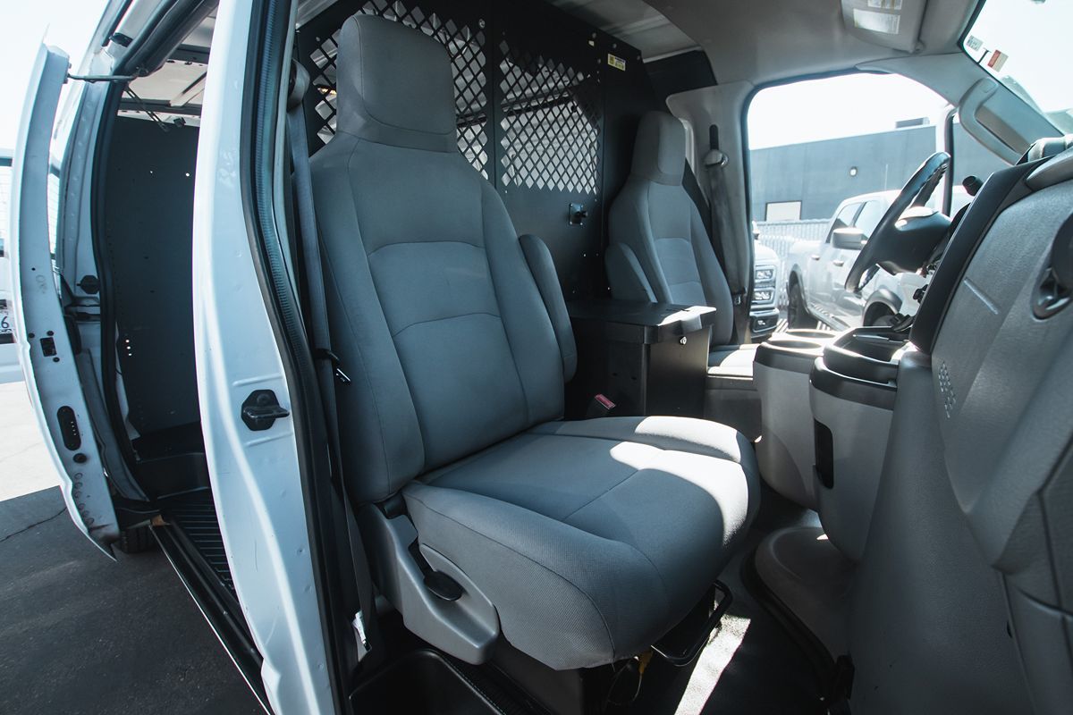2013 Ford E-150 photo 10