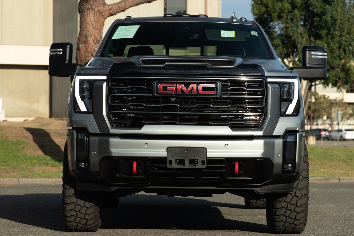 2024 Gmc Sierra HD AT4 photo 9