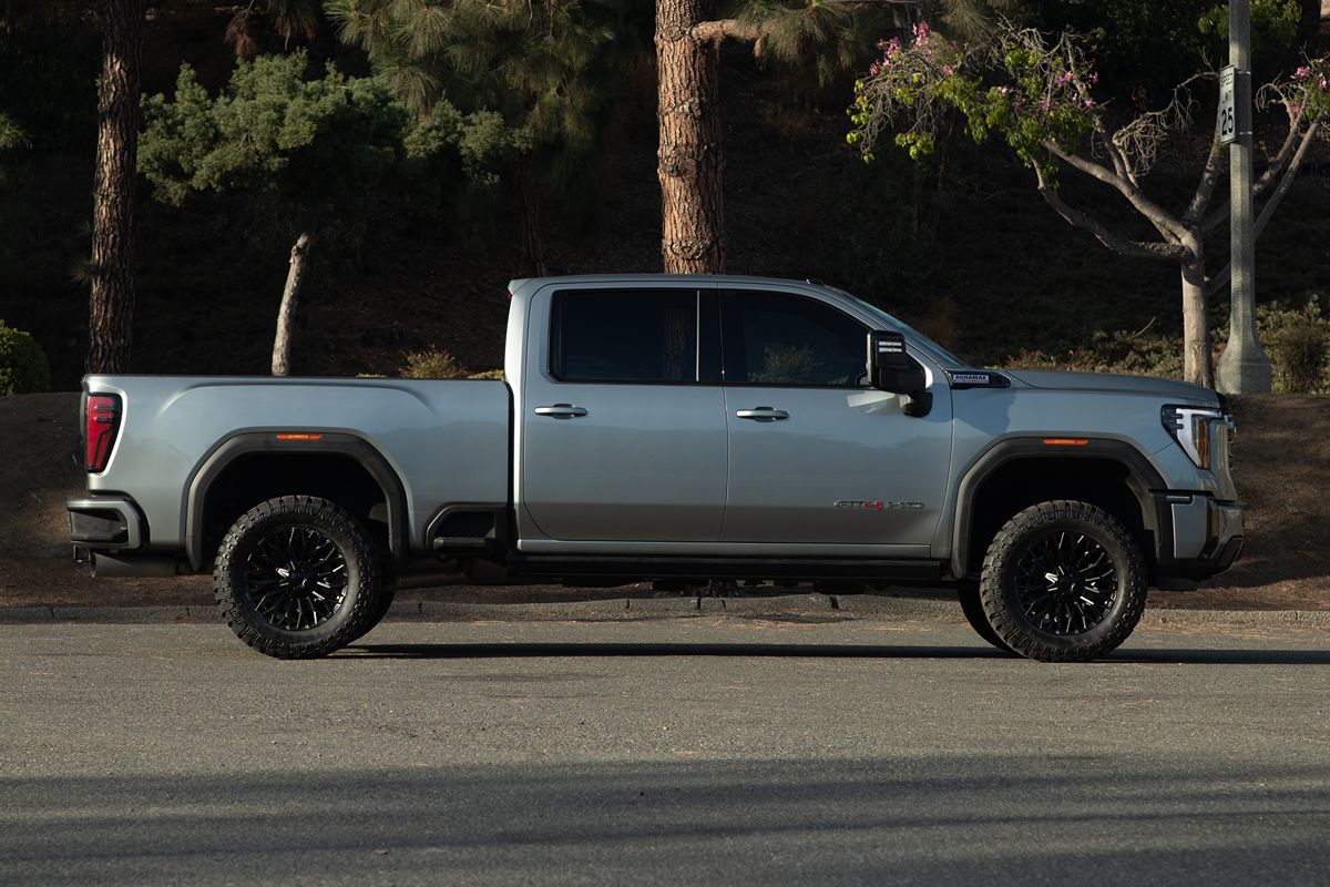 2024 Gmc Sierra HD AT4 photo 13