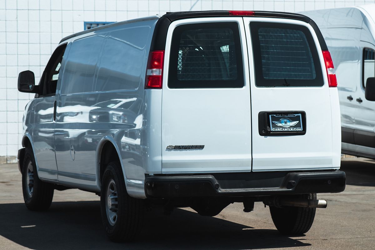 2017 Chevrolet Express Cargo Van photo 6