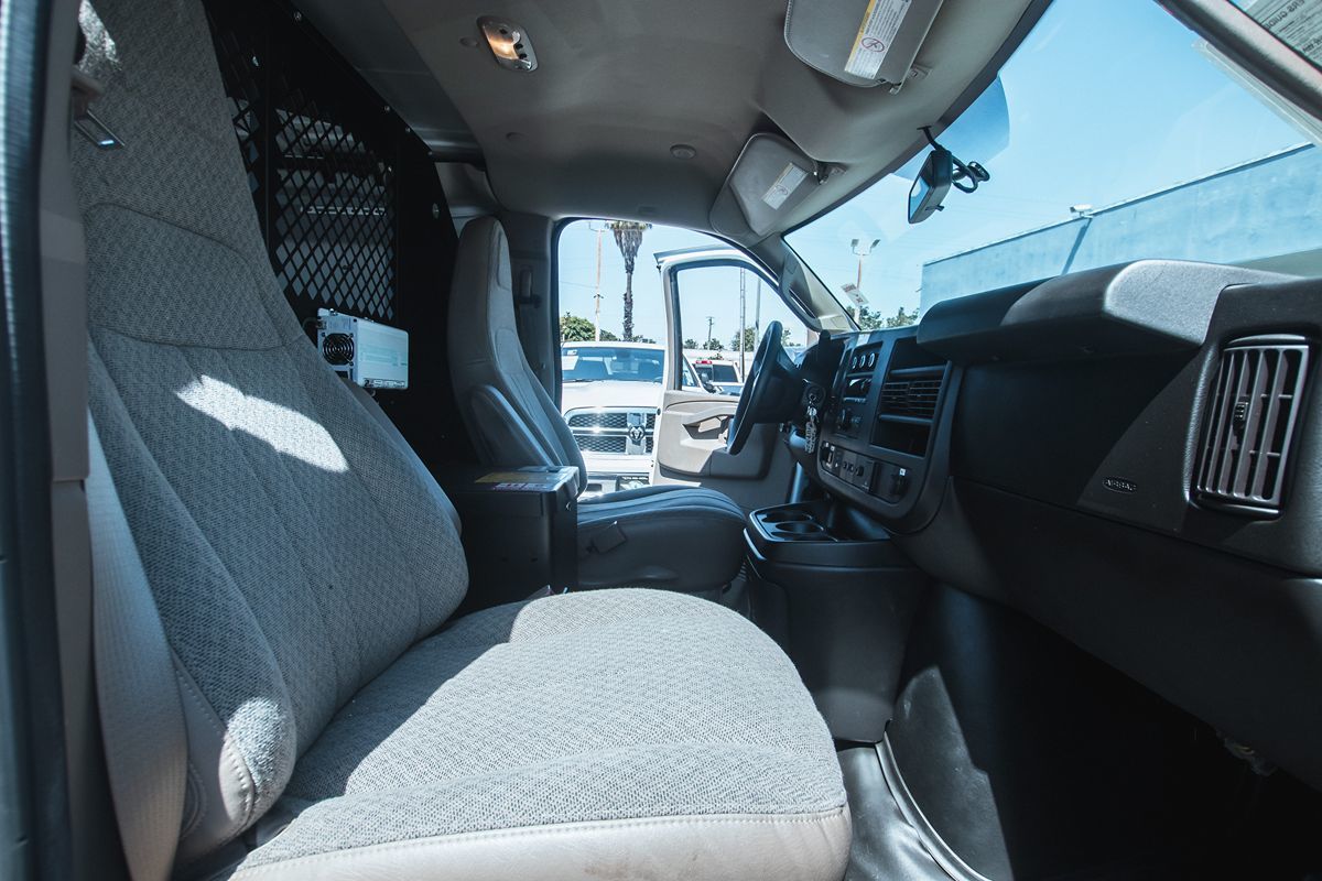 2017 Chevrolet Express Cargo Van photo 15