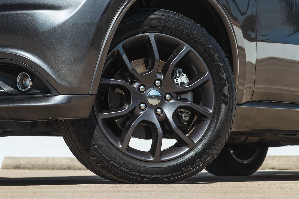 2015 Dodge Durango R/T photo 2