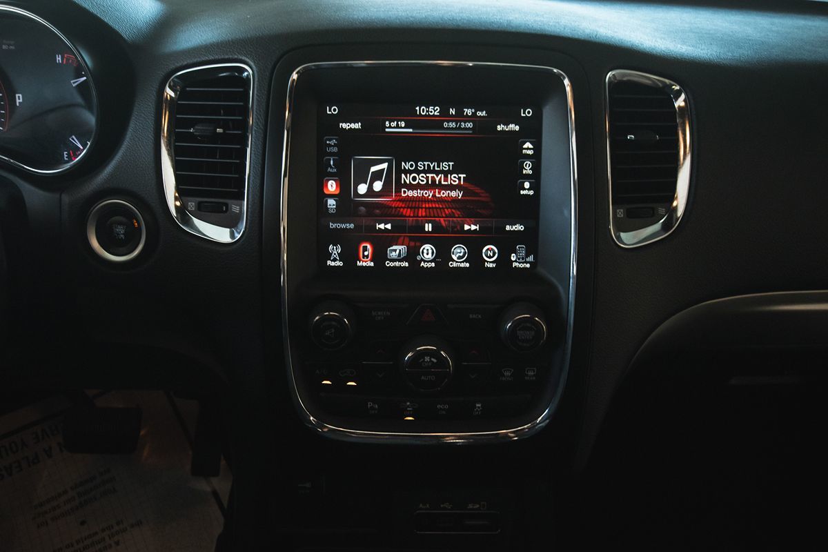 2015 Dodge Durango R/T photo 29