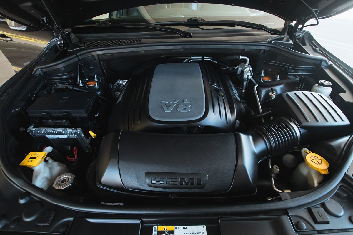 2015 Dodge Durango R/T photo 34