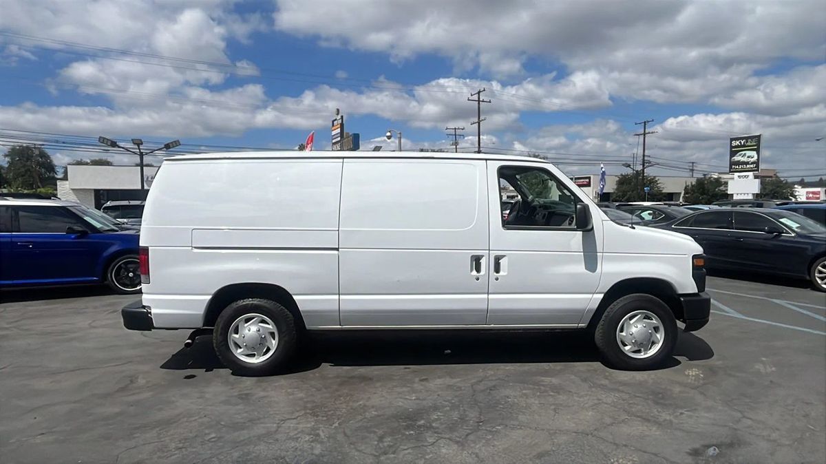 2013 Ford E-150 photo 4