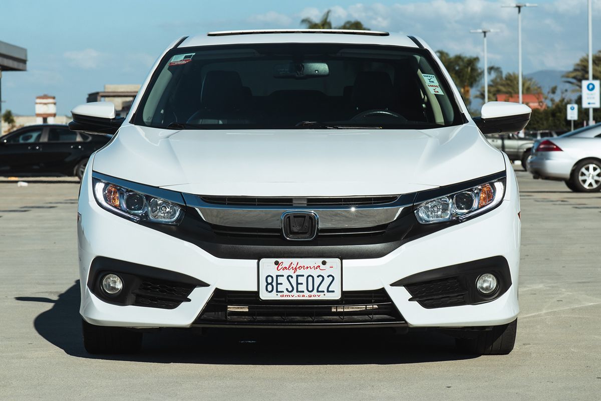 2018 Honda Civic EX-L photo 3