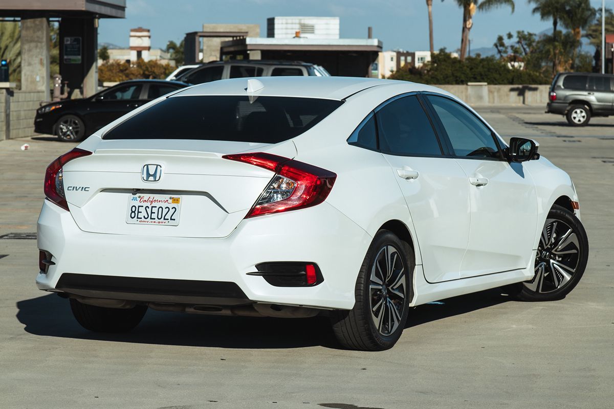 2018 Honda Civic EX-L photo 5