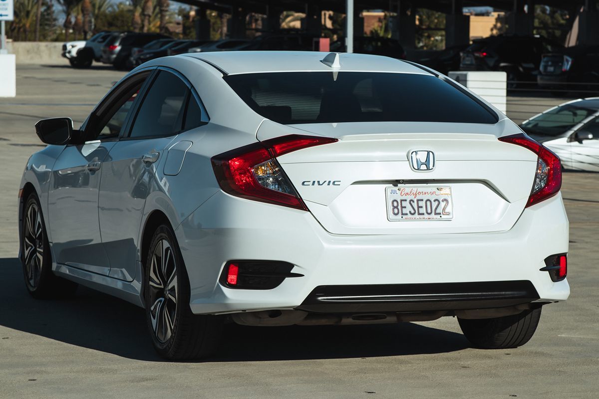2018 Honda Civic EX-L photo 8