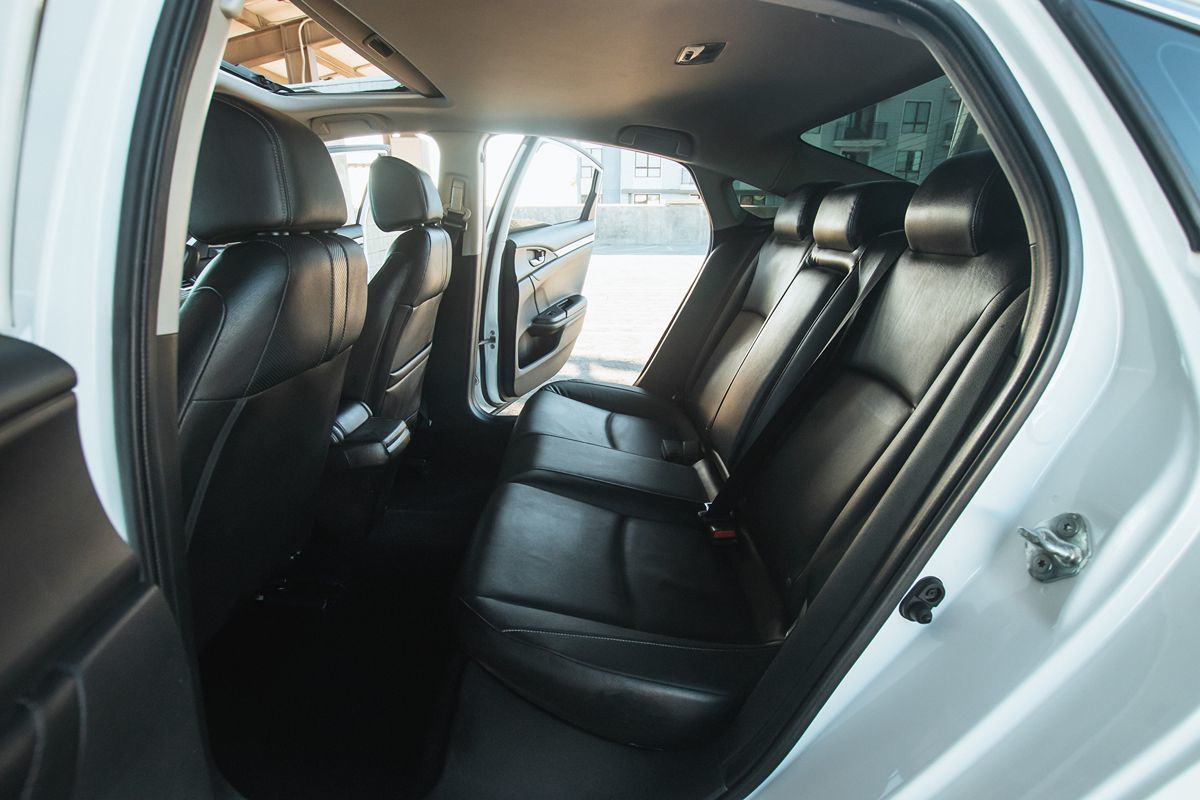 2018 Honda Civic EX-L photo 17