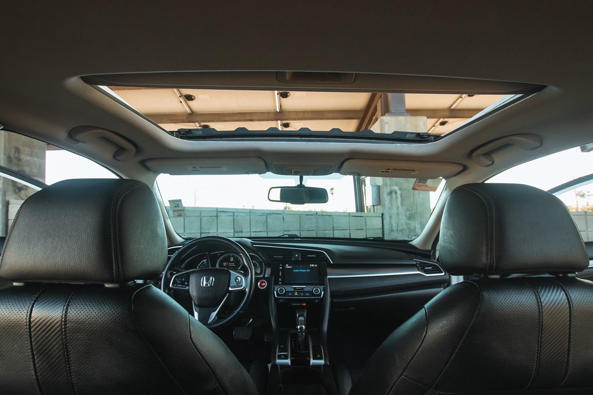 2018 Honda Civic EX-L photo 22
