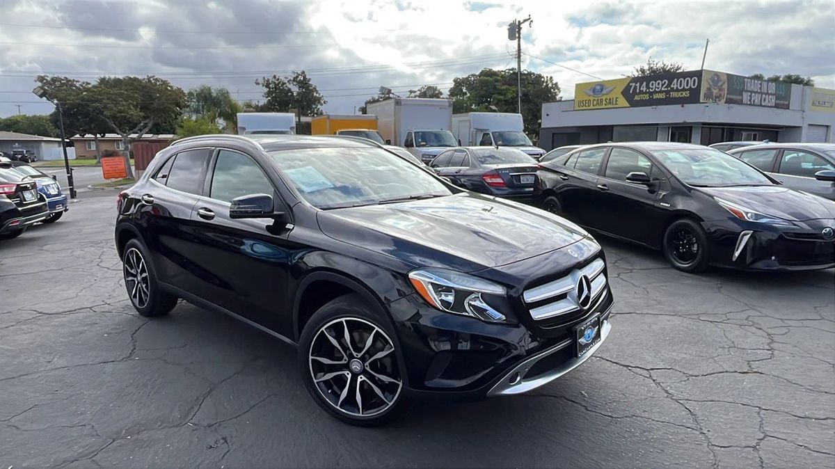 2016 Mercedes Benz GLA 250 4MATIC photo 6
