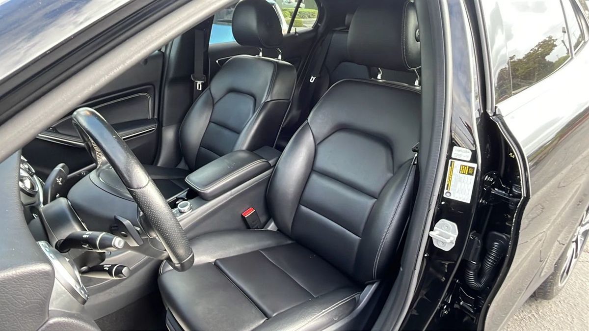 2016 Mercedes Benz GLA 250 4MATIC photo 7
