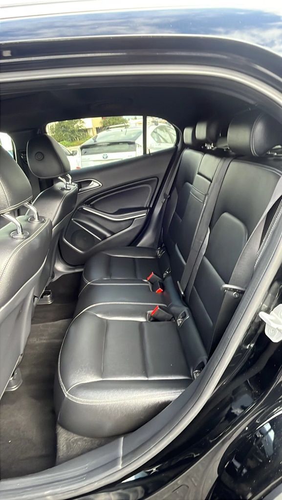 2016 Mercedes Benz GLA 250 4MATIC photo 8