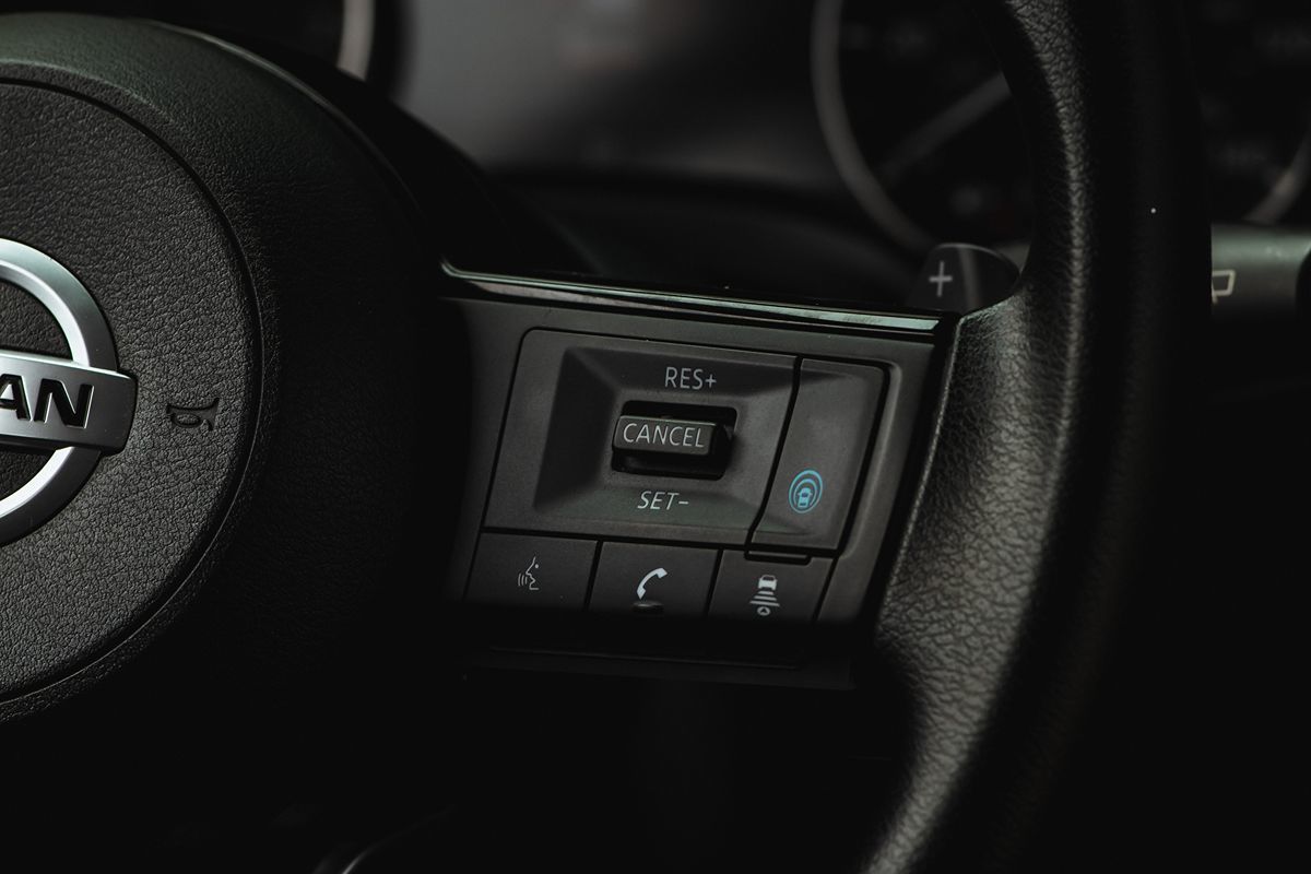 2021 Nissan Rogue SV photo 28