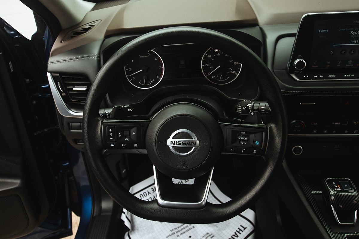 2021 Nissan Rogue SV photo 26