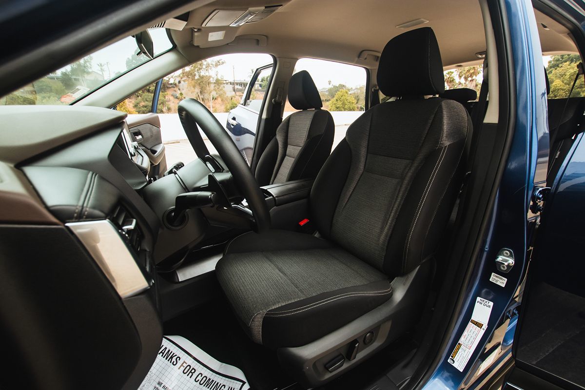 2021 Nissan Rogue SV photo 11