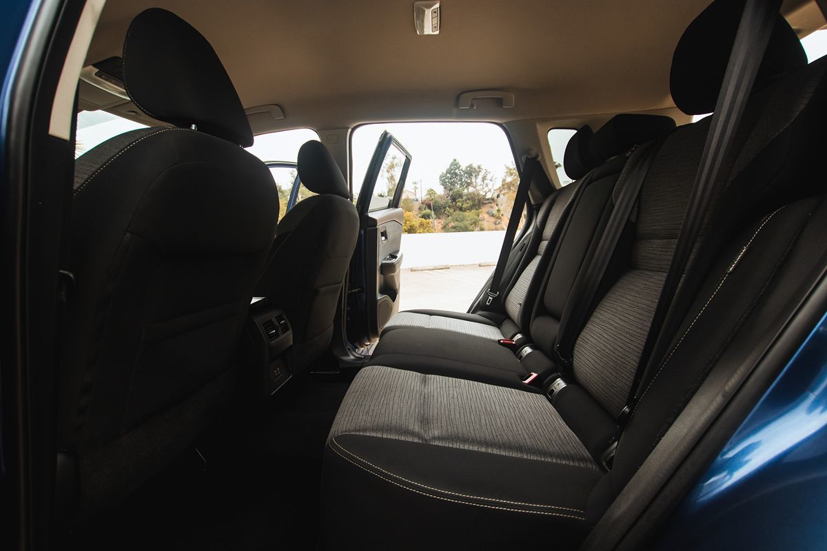 2021 Nissan Rogue SV photo 14