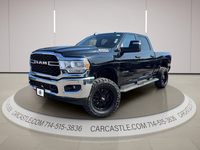 2024 RAM 2500 Big Horn Crew Cab 4WD Negro (Diamond Black Crystal Pearlcoat) Camioneta Todo terreno Automática