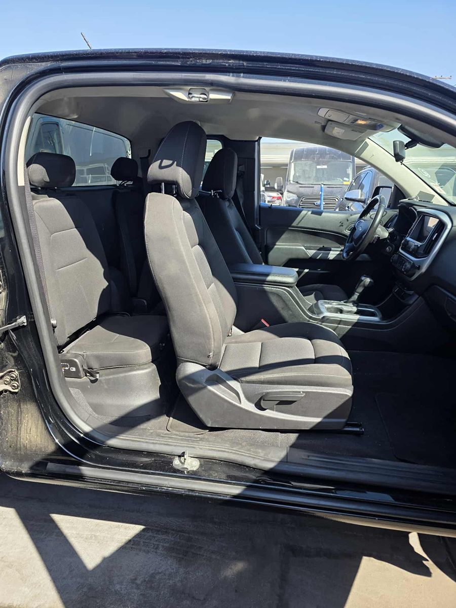 2019 Chevrolet Colorado LT photo 5