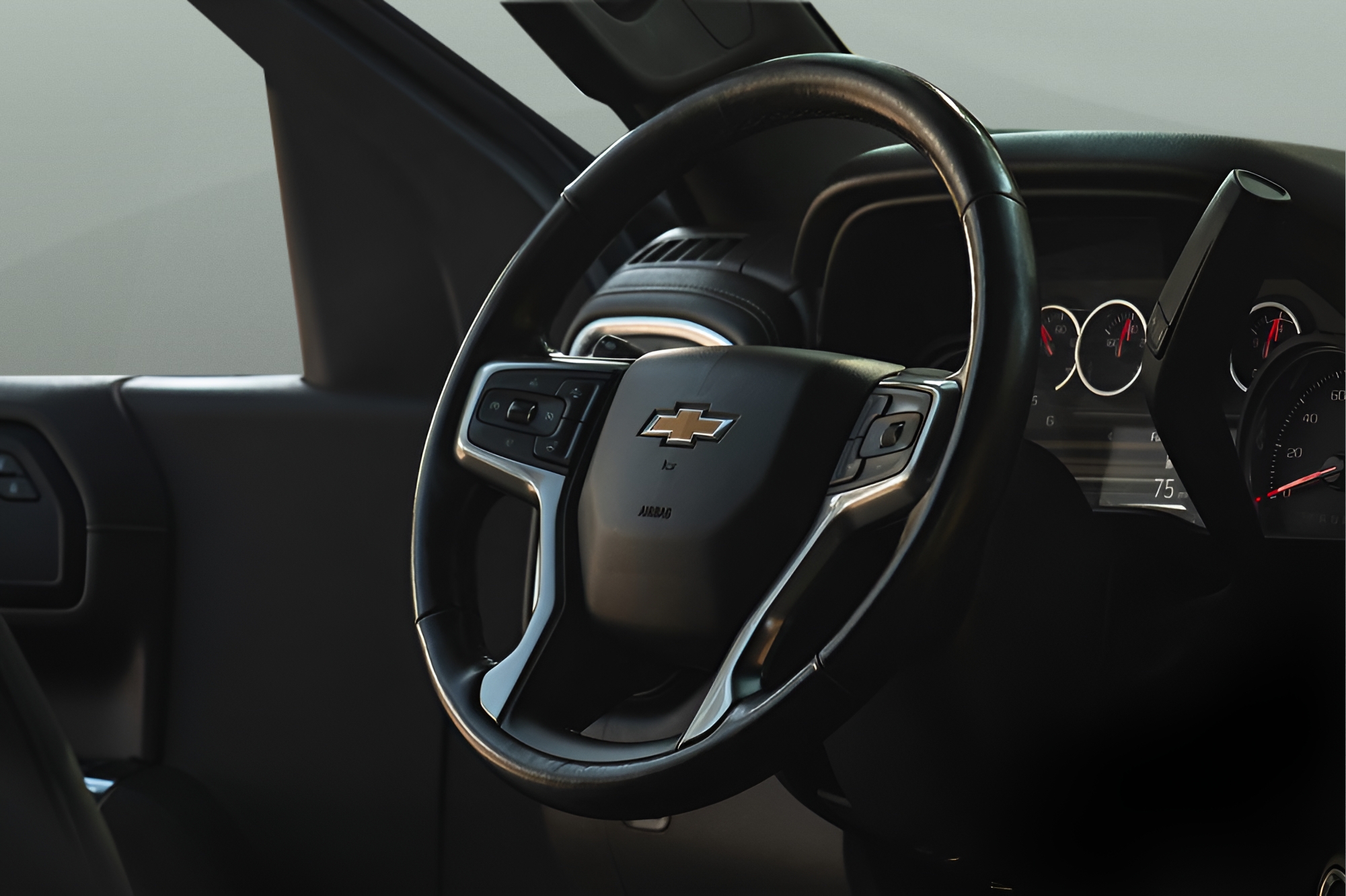 Chevrolet Silverado photo 11