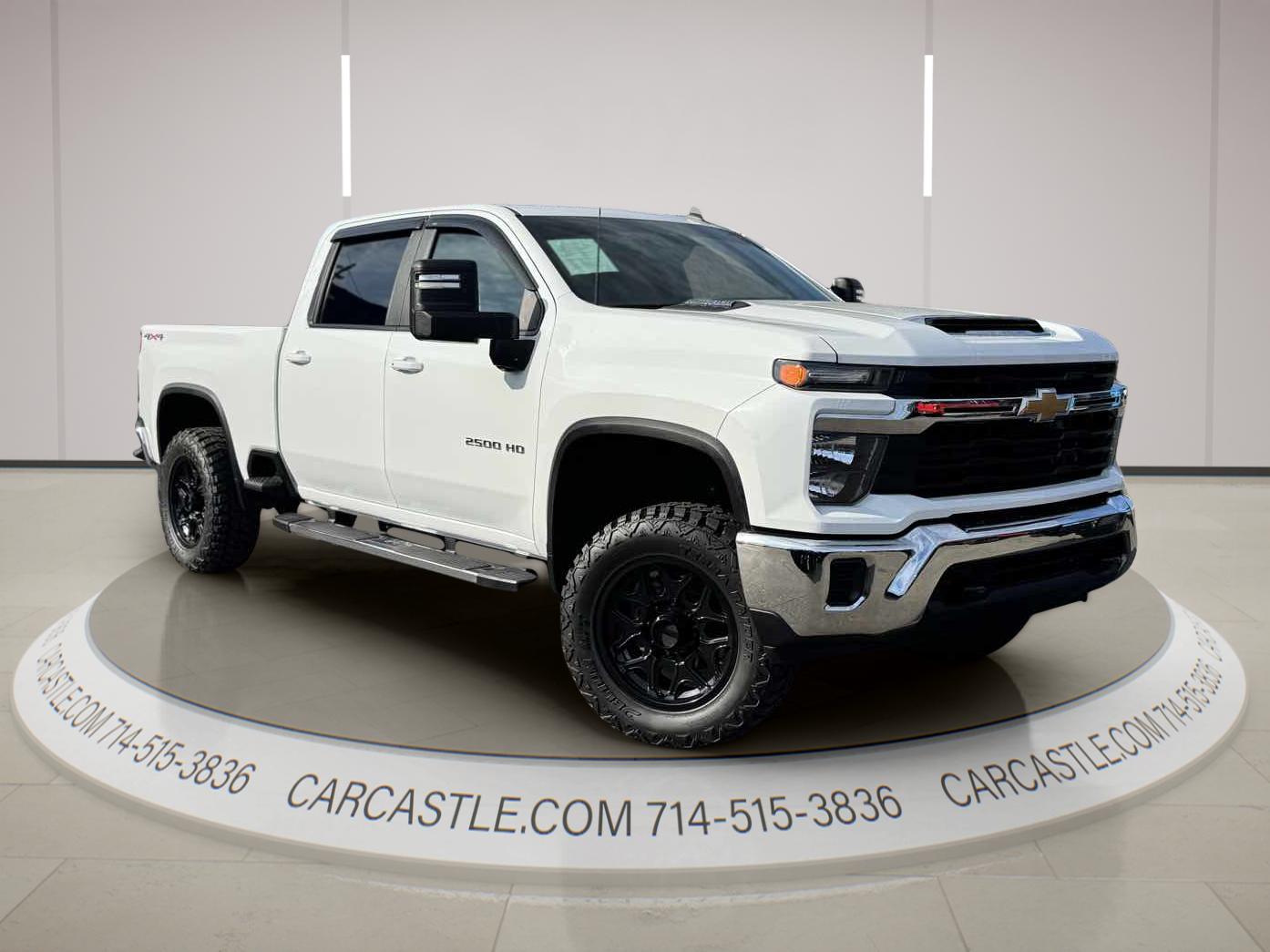 View vehicle photo 3