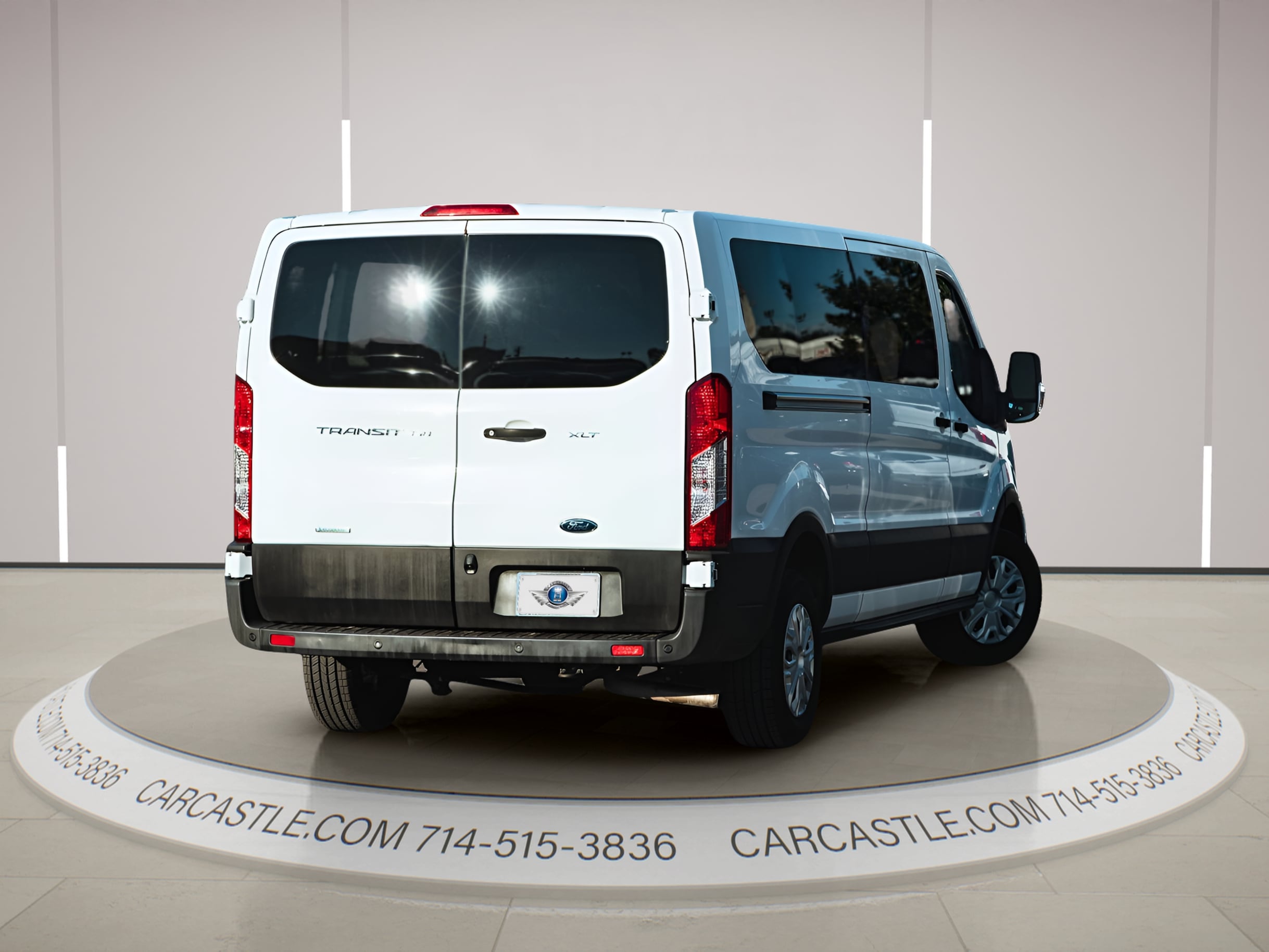 View vehicle photo 5