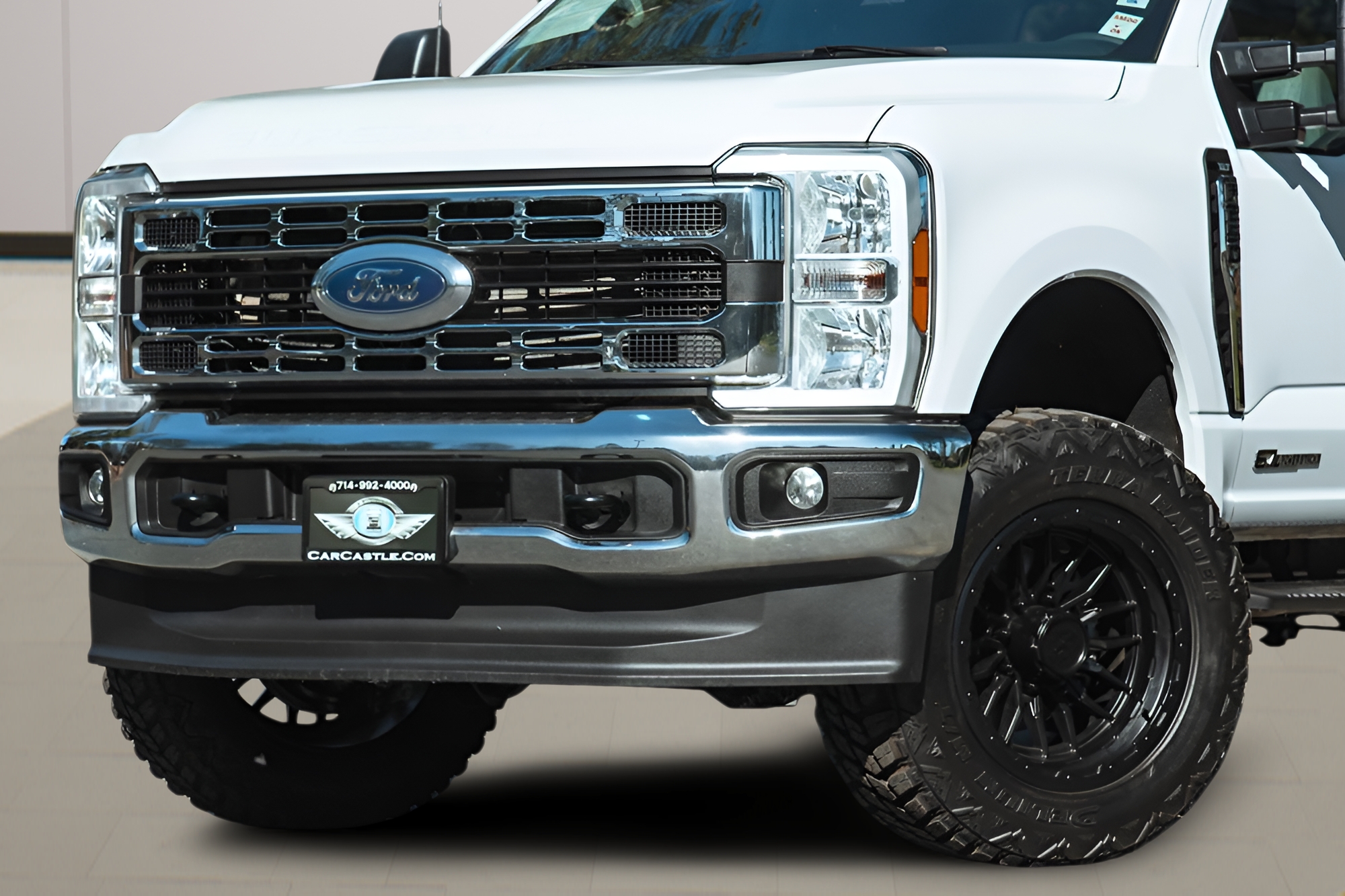 View vehicle photo 2