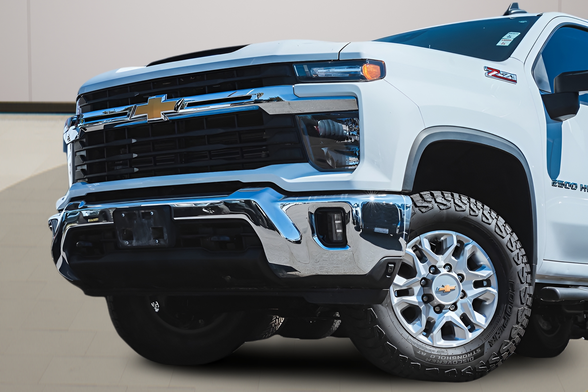 View vehicle photo 2