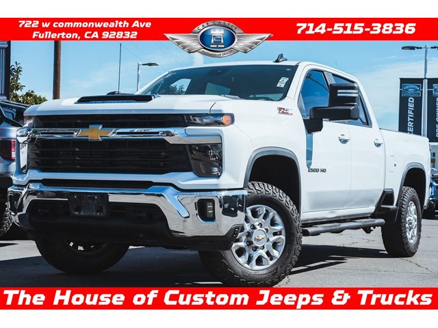 Summit White 2024 Chevrolet Silverado 2500HD LT Crew Cab 4WD Pickup Truck Four-Wheel Drive Automatic