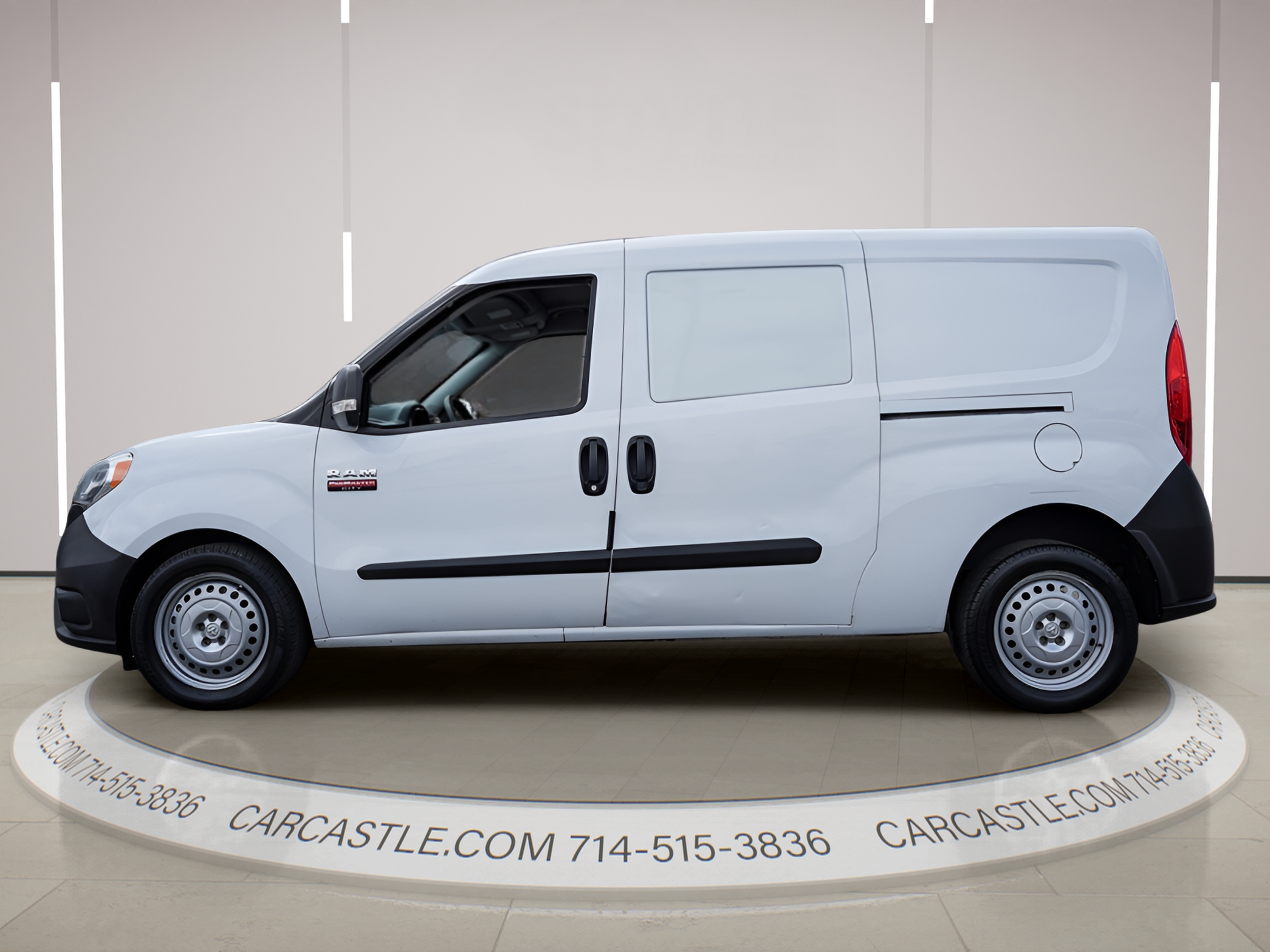 View vehicle photo 3