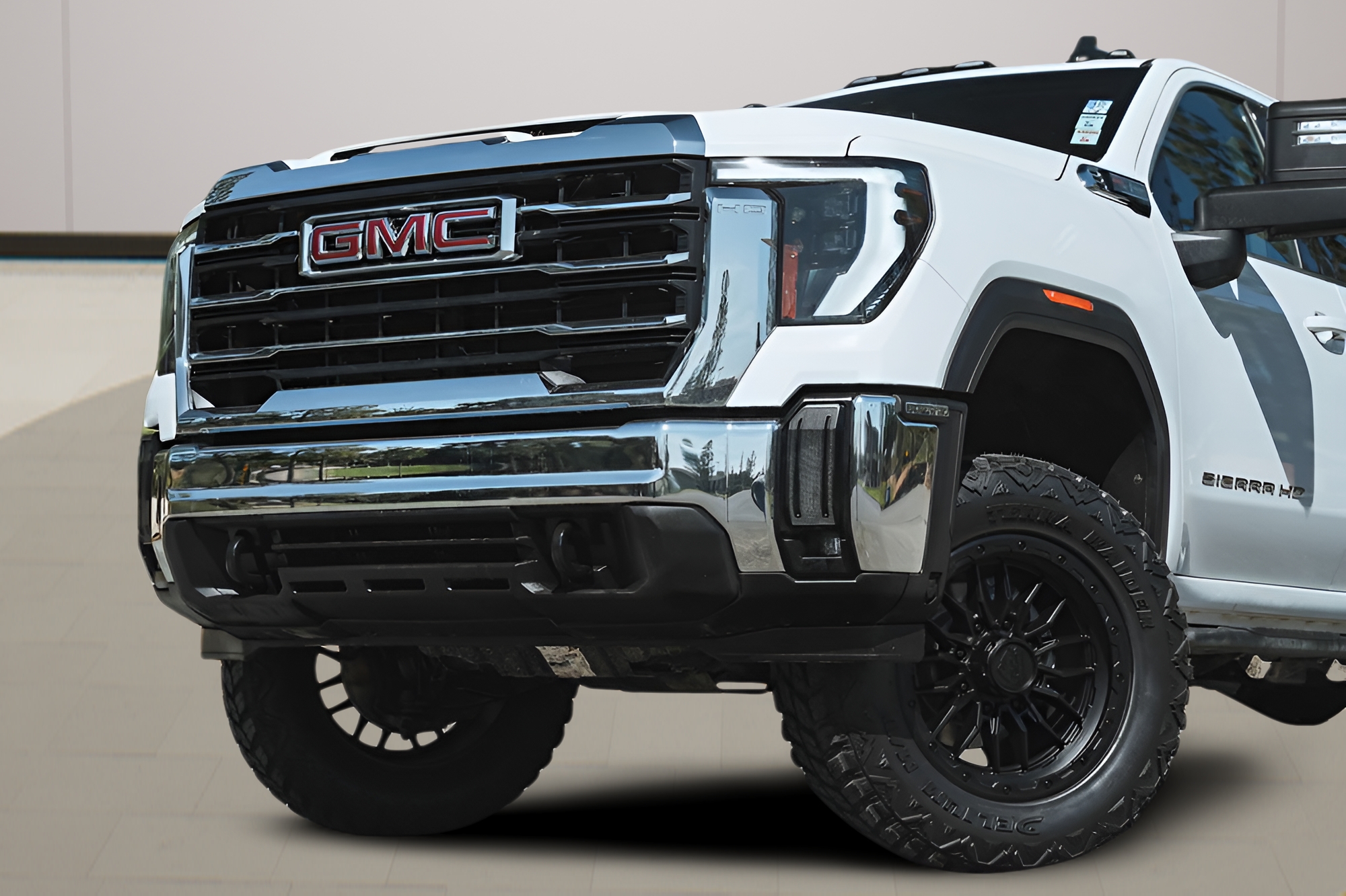 View vehicle photo 2