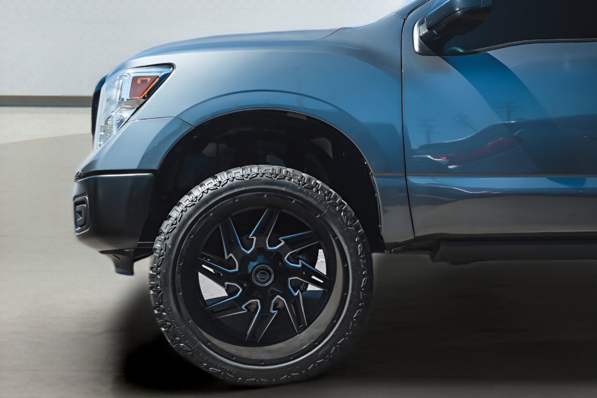 View vehicle photo 7