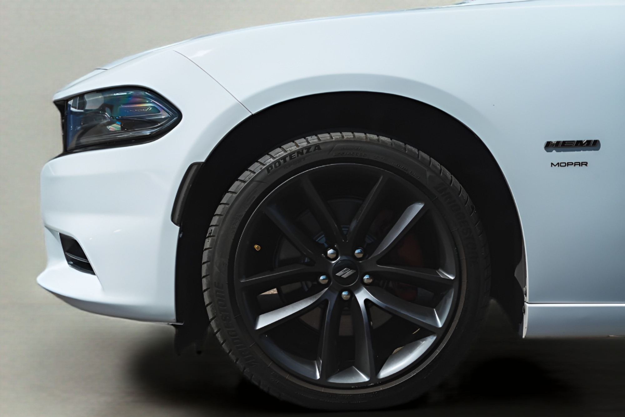 Dodge Charger photo 36