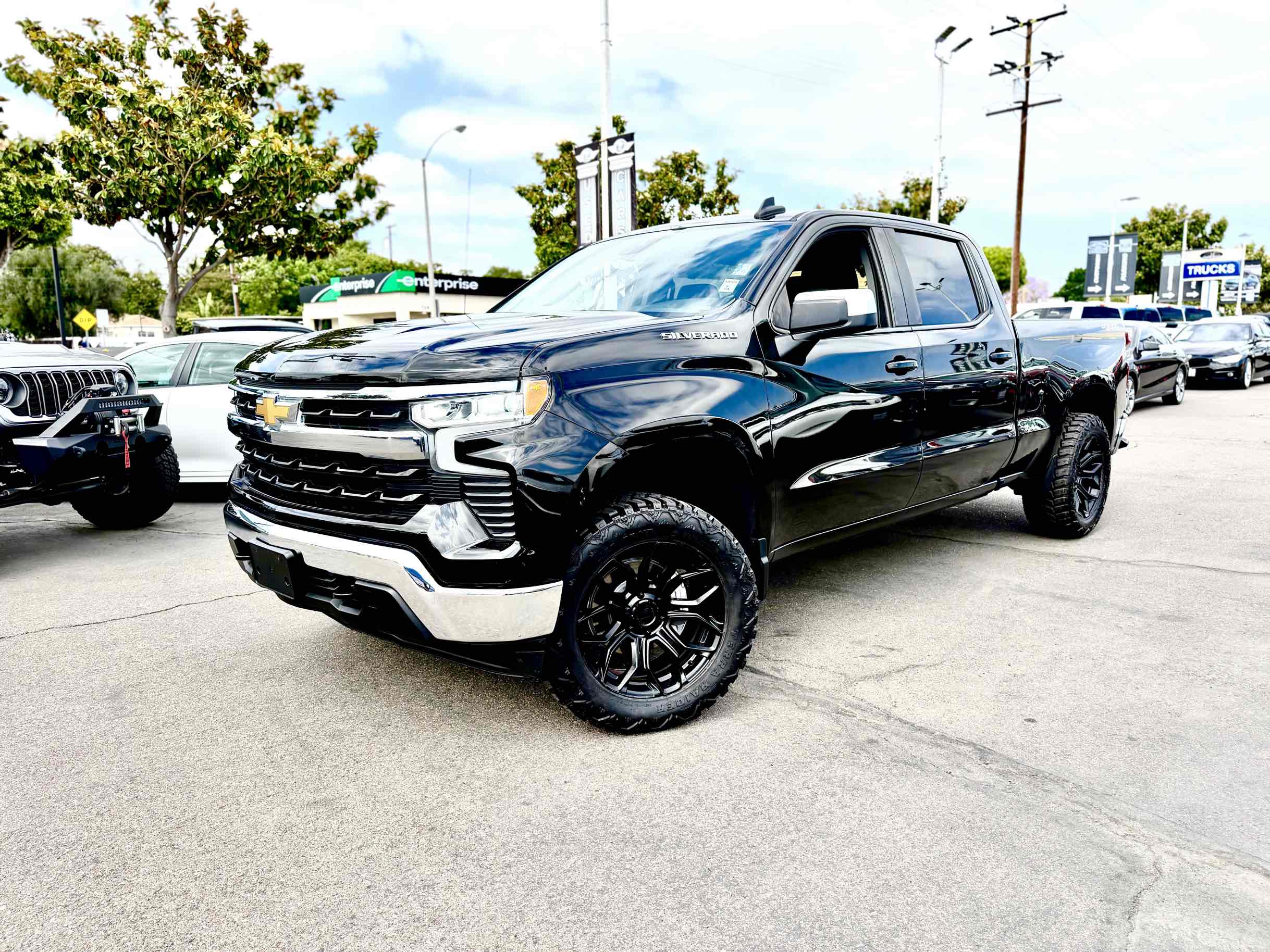 2023 Chevrolet Silverado 1500 LT 4X4 Crew Cab Short Box's photo